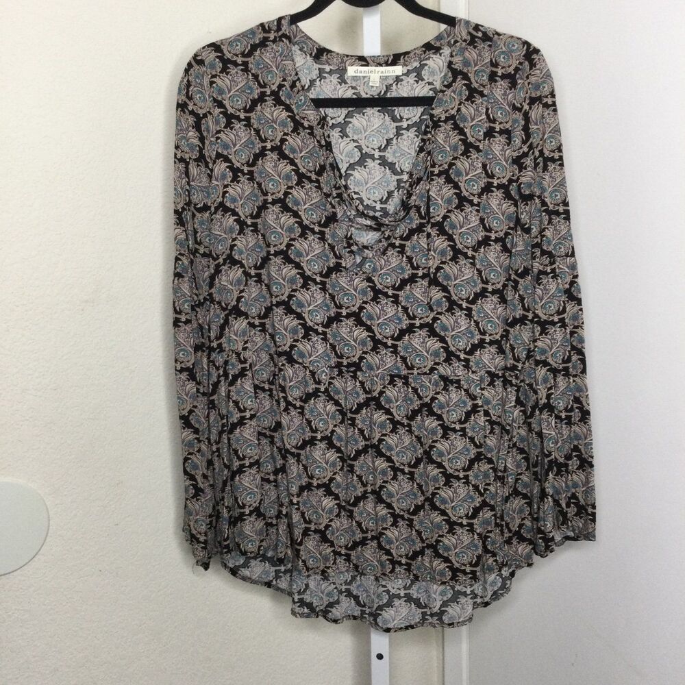 Daniel Rainn blouse